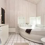 5 Star Holiday Home In Glesborg