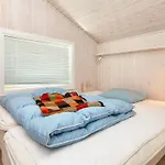 5 Star Holiday Home In Glesborg *