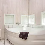 5 Star Holiday Home In Glesborg * Glesborg