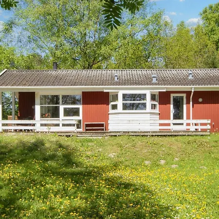 8 Person In Glesborg-by Traum *